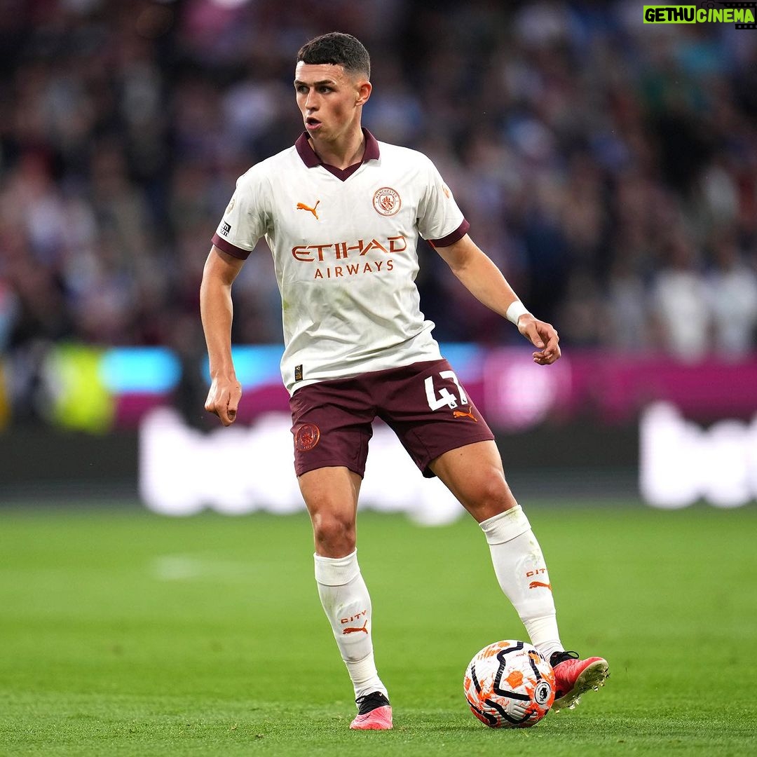 Phil Foden Instagram - And we’re back! 💥 Turf Moor