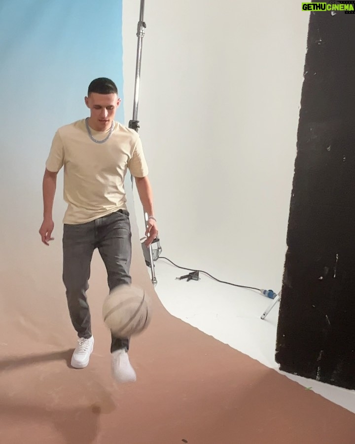 Phil Foden Instagram - Some BTS from the @cernucci campaign ⛓️💧