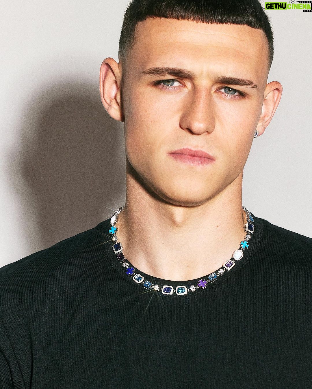 Phil Foden Instagram - My favourite pieces from the @cernucci collection ⛓💧