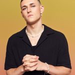 Phil Foden Instagram - Layering up w @cernucci jewellery this summer ☀️💧