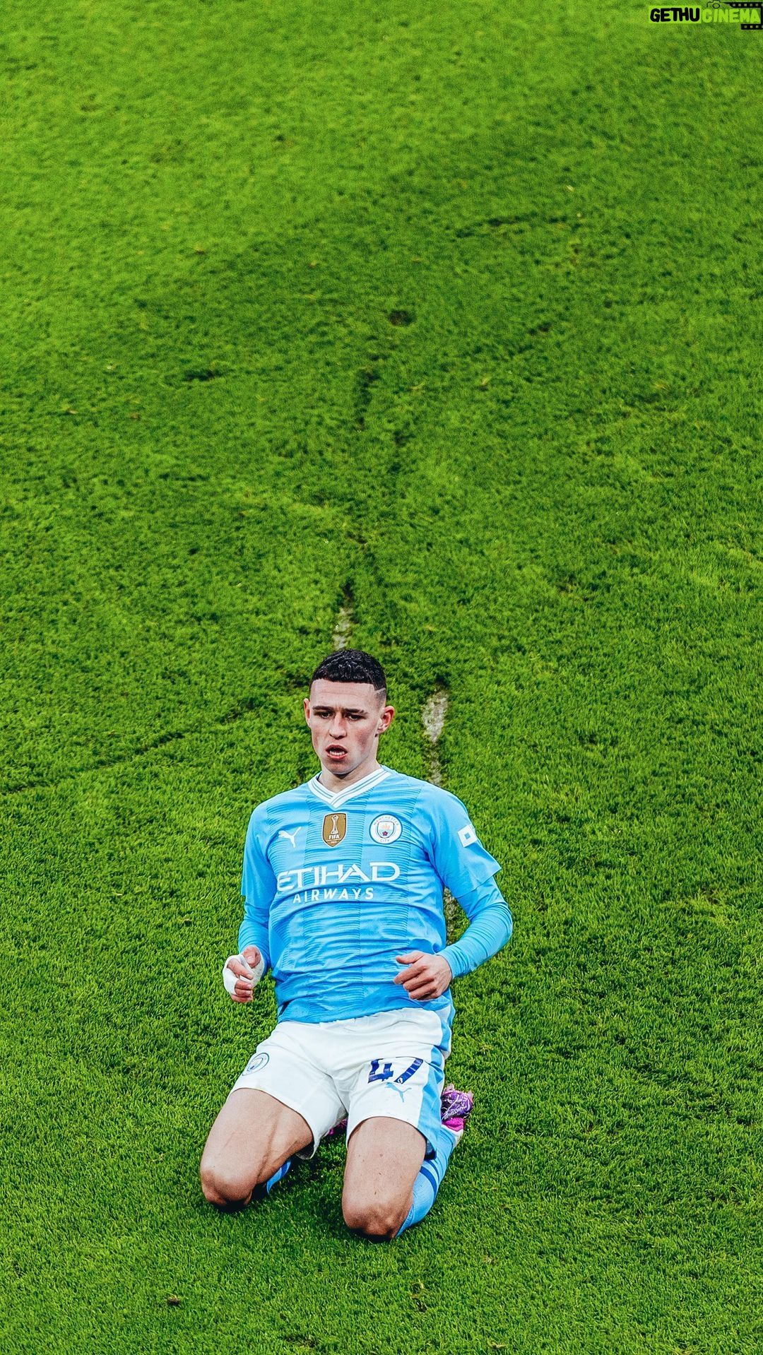 Phil Foden Instagram - TOP BINS 🗑️ Etihad Stadium