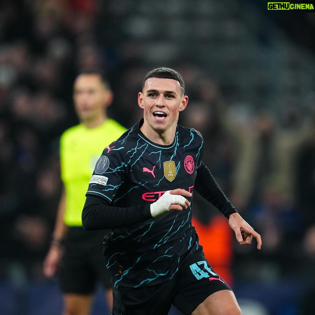 Phil Foden Instagram - Love a Champions League night 👊🏻 Shoutout to the travelling fans too 👏🏻🩵 Parken - København