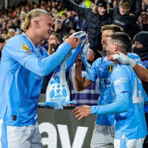 Phil Foden Instagram - Buzzzinnnnn! What a night 🎩⚽️ So grateful 🙏🏻
