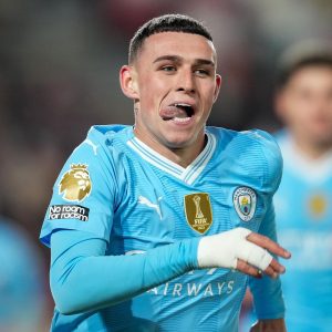 Phil Foden Instagram - Buzzzinnnnn! What a night 🎩⚽️ So grateful 🙏🏻