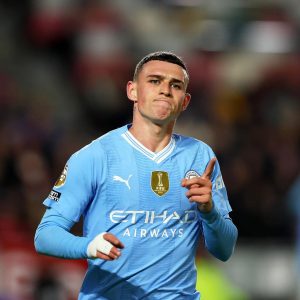 Phil Foden Instagram - Buzzzinnnnn! What a night 🎩⚽️ So grateful 🙏🏻