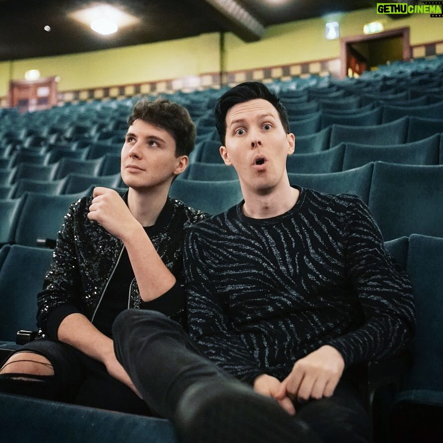 Phil Lester Instagram - Performing our show in London tonight! We’re both wearing our sparkliest outfits to celebrate Eventim Apollo