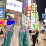 Phil Lester Instagram – Your dads had a dank holiday in Japan thanks 

please pretend there is an amazing view of mt Fuji behind that cloud🗻