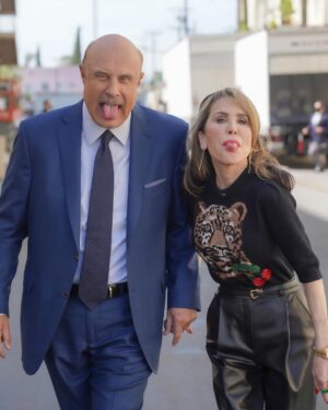 Phil McGraw Instagram - 50 Valentine's Days,
Lots of pulled pigtails,
Frogs down the back,
and shared popsicles!
Love you,
Phillip
💘