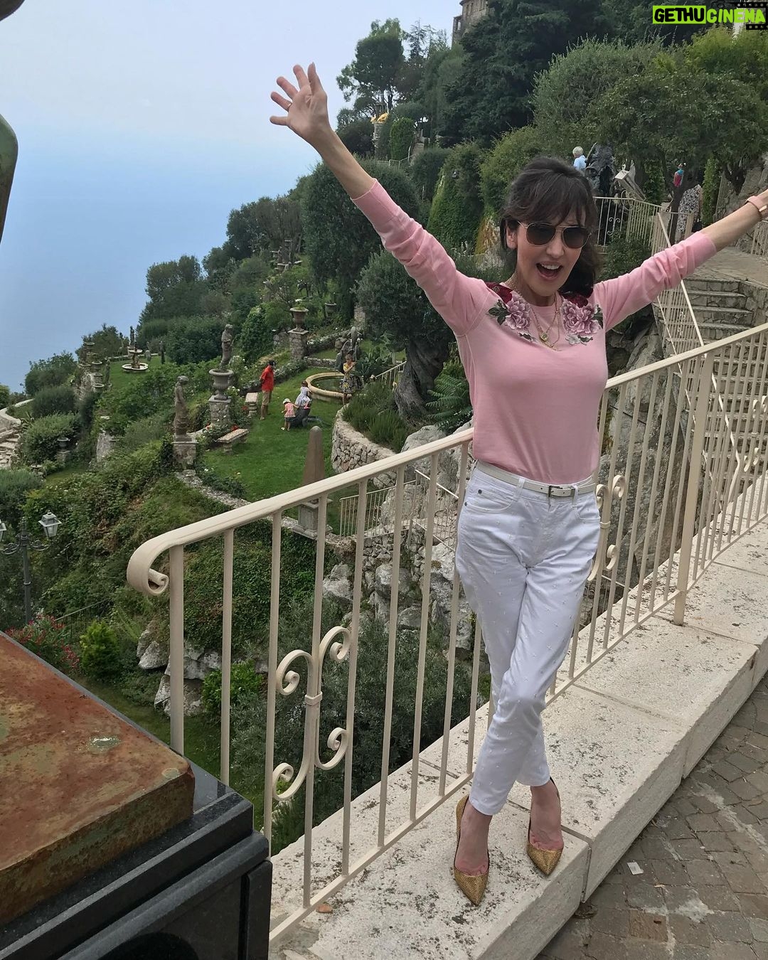 Phil McGraw - 49.2K Likes - HAPPY BIRTHDAY to the strongest most amazing, creative, beautiful, wife, mother, grandmother and all around BAD ASS woman you will ever have the good fortune to know! I Love You!!
- Phillip