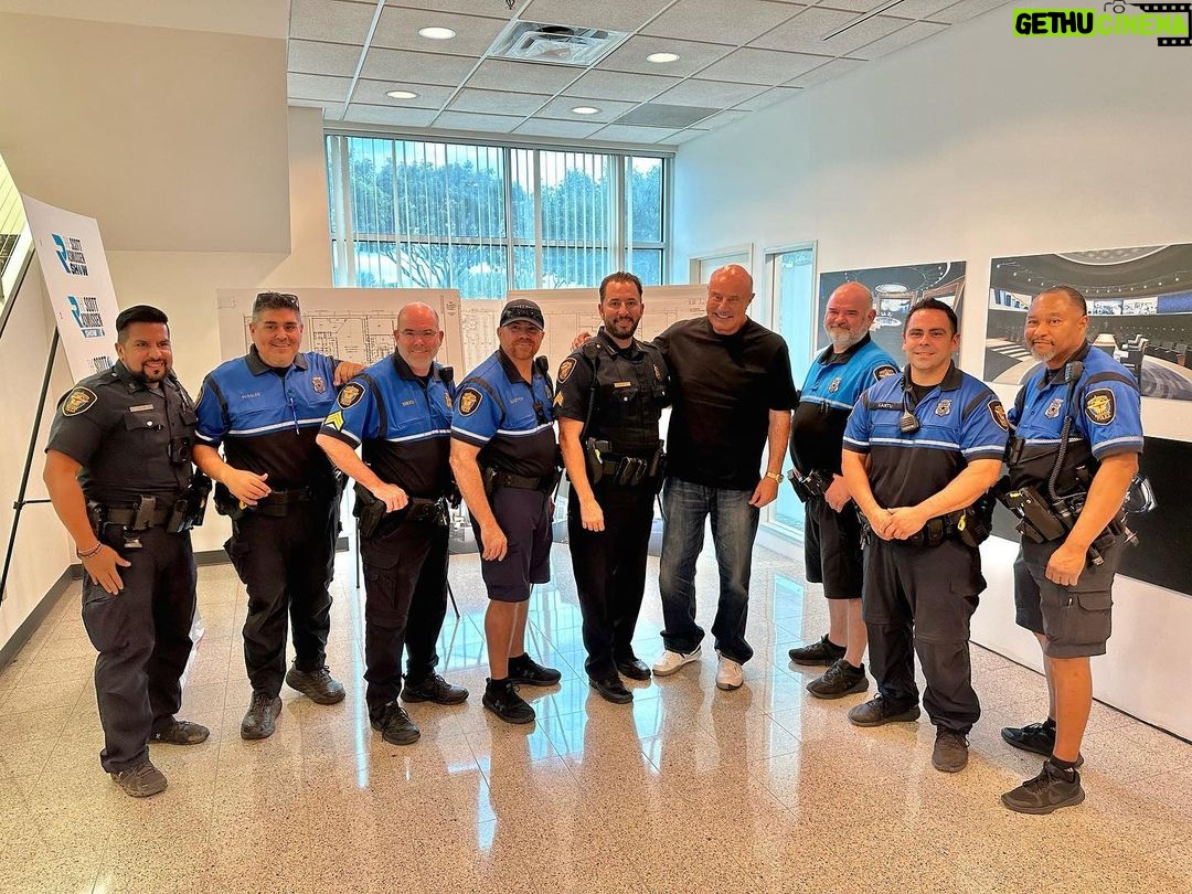 Phil McGraw Instagram - Hanging out with Ft. Worth’s Finest. @fortworthpd