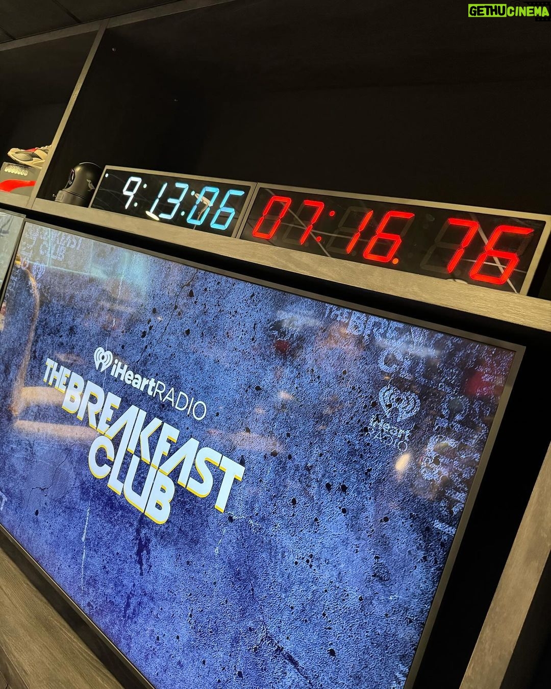 Phil McGraw Instagram - We’ve got a press day for We’ve Got Issues. Follow along. #wevegotissues