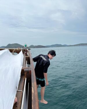 Phuwin Tangsakyuen Instagram - sea faring 🌊