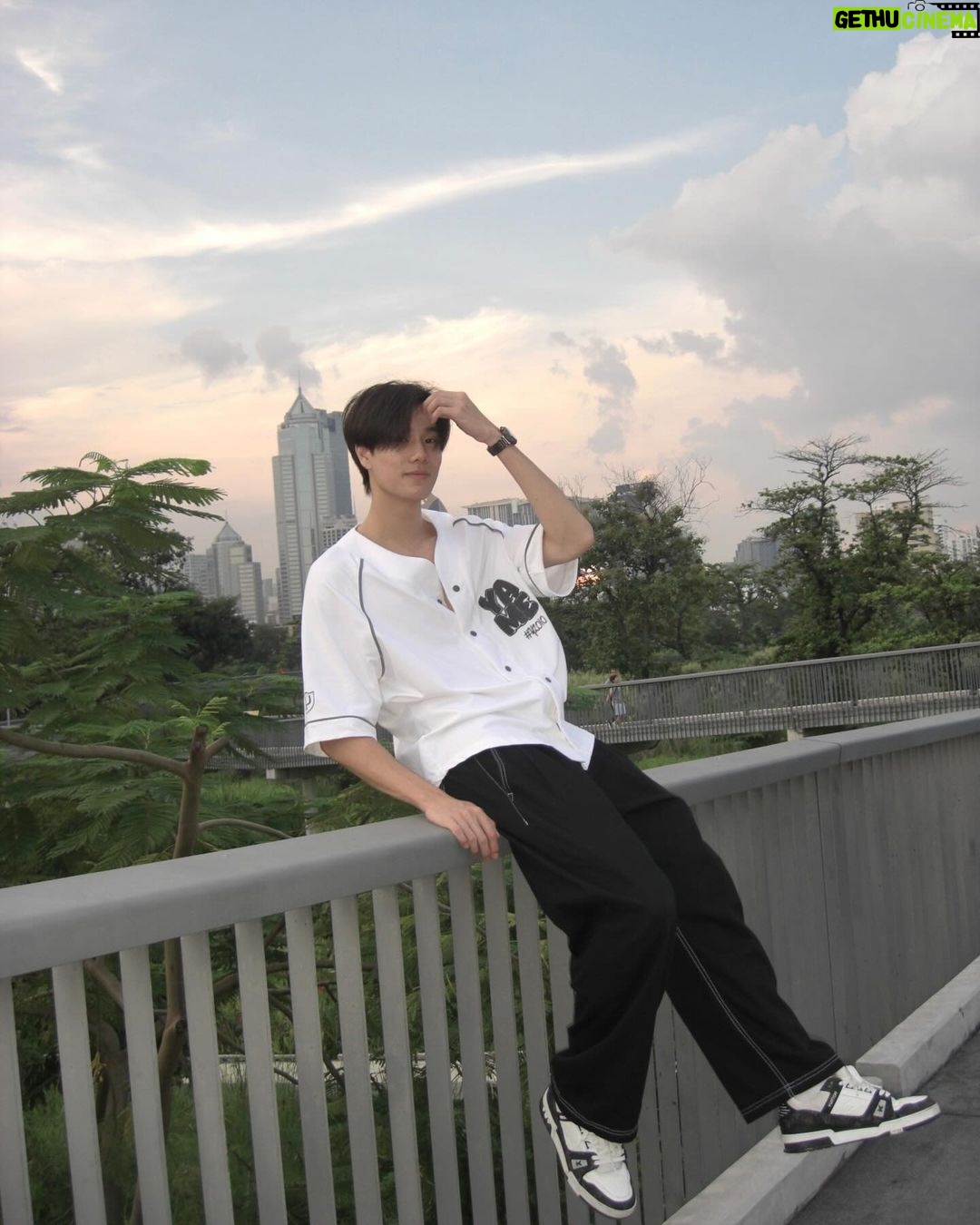 Phuwin Tangsakyuen - 336.5K Likes - lunar 🌙