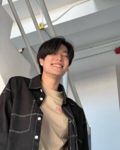 Phuwin Tangsakyuen Instagram - smile for 2022 😁