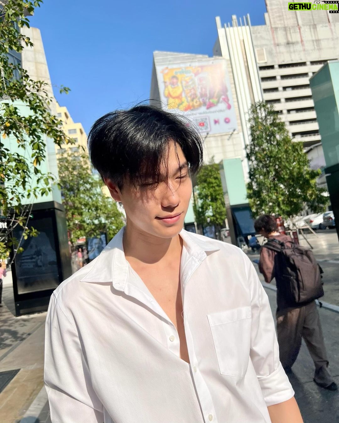 Phuwin Tangsakyuen Instagram - ลมแรง💨