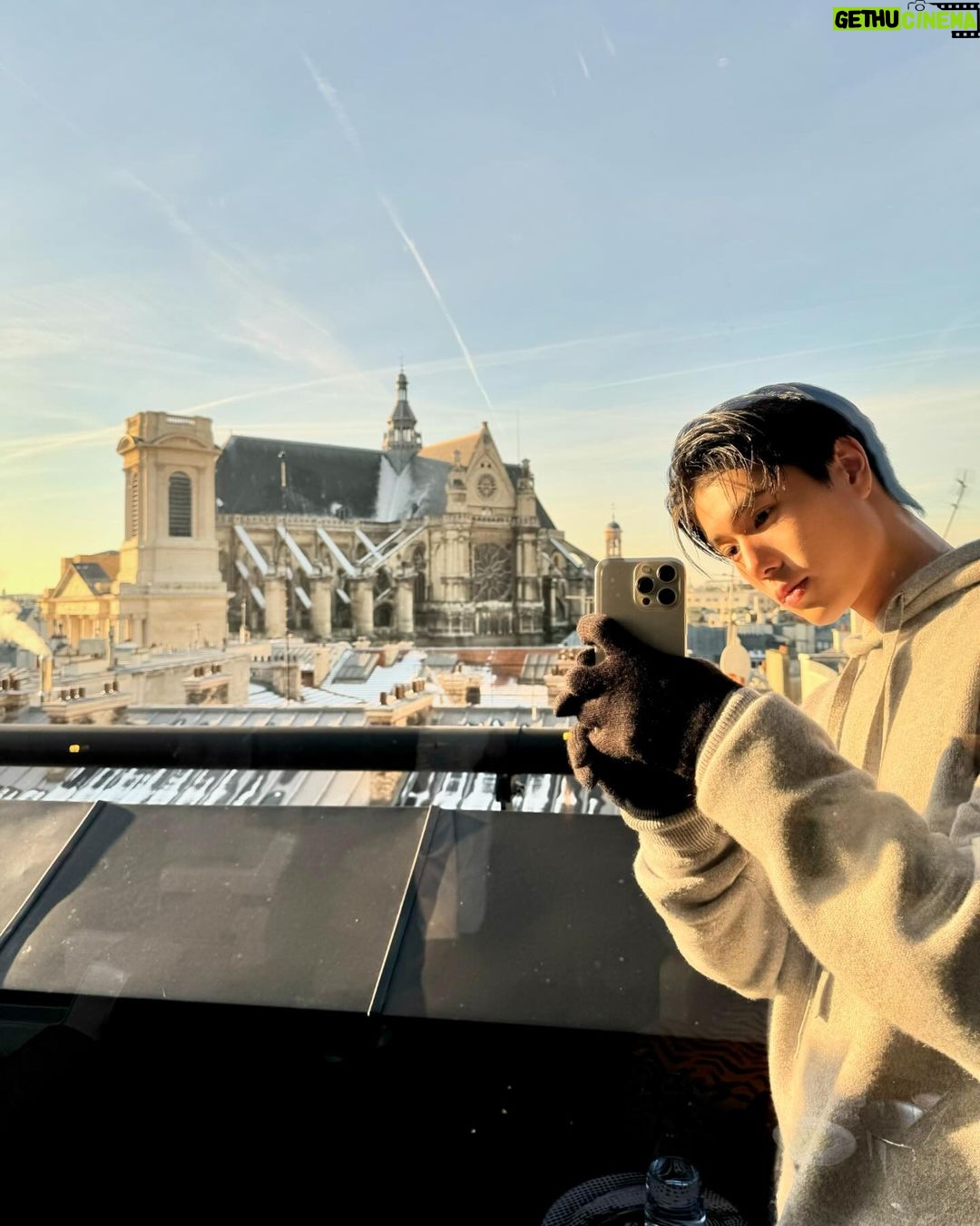Phuwin Tangsakyuen Instagram - winter freeze 🥀