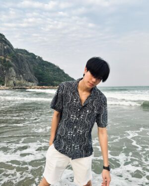Phuwin Tangsakyuen Instagram - to those without a date 🥂
