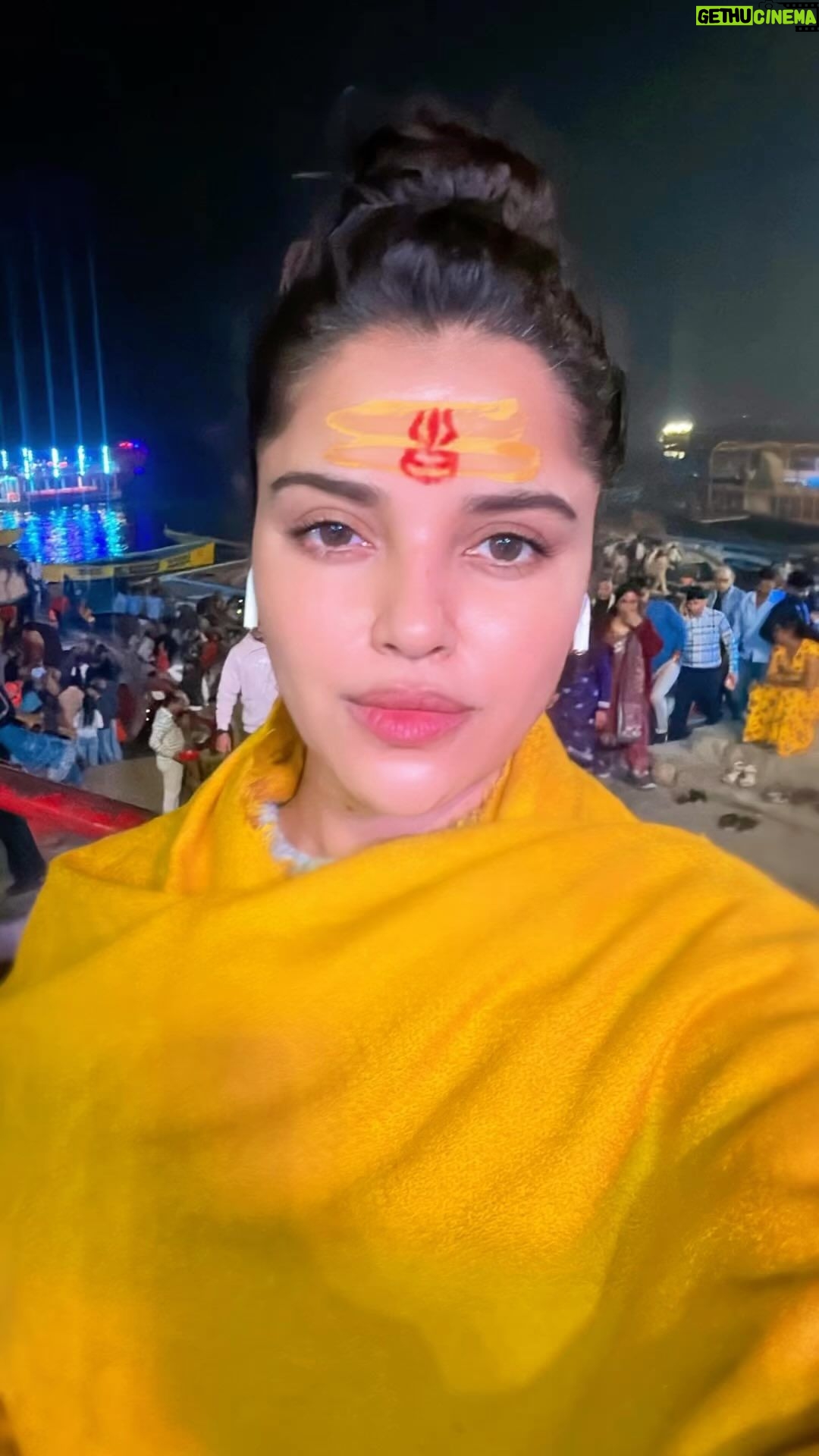 Pia Bajpiee Instagram - बनारस ♥️ मेरी आत्मा बसती है यहाँ
