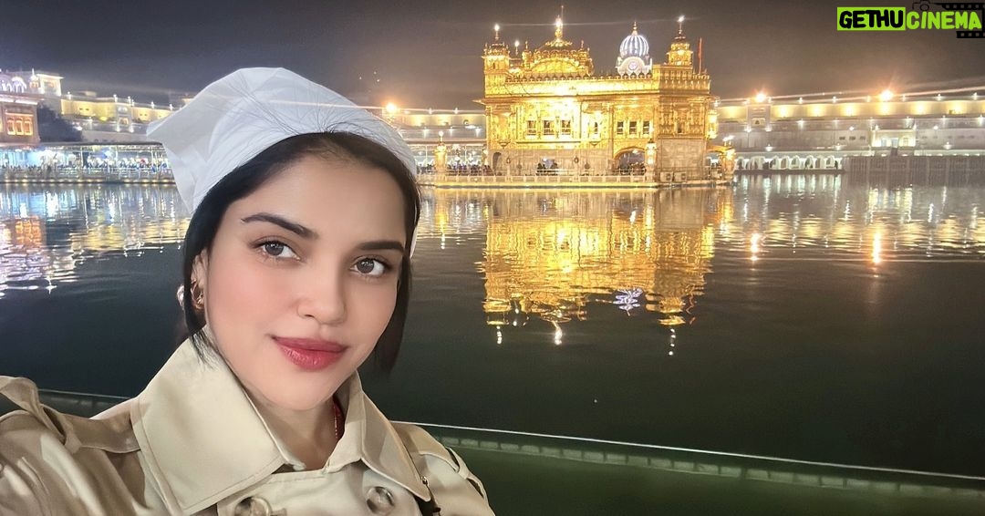 Pia Bajpiee Instagram - 🙏🙏🙏 Golden temple, Amritsar, Punjab