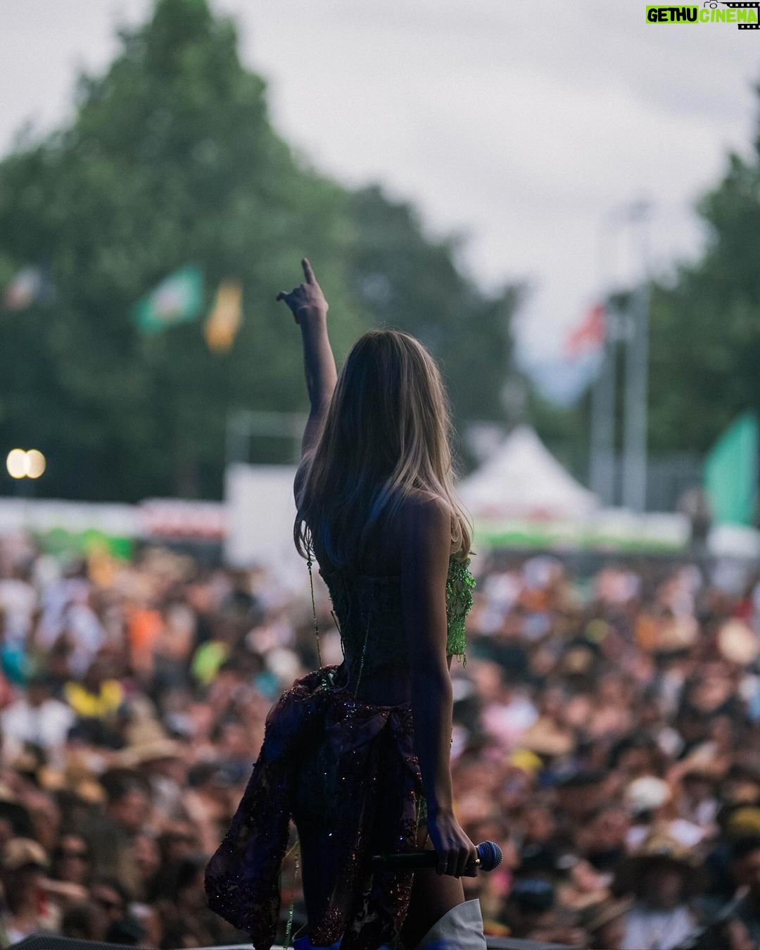 Pia Mia Instagram - you guys really sang every word 🌟 thank you new zealand