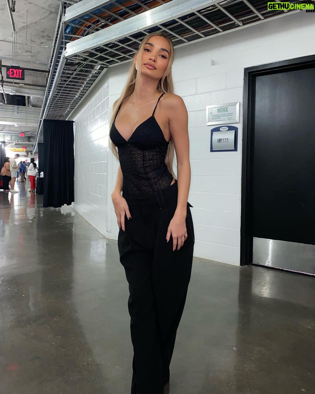 Pia Mia Instagram - Thank you @nft_bzl @oneofnft 🤍 panel 2 tomorrow! Styled by yours truly. Kaseya Center