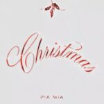 Pia Mia Instagram - Christmas EP ❄️🎻 out everywhere now
