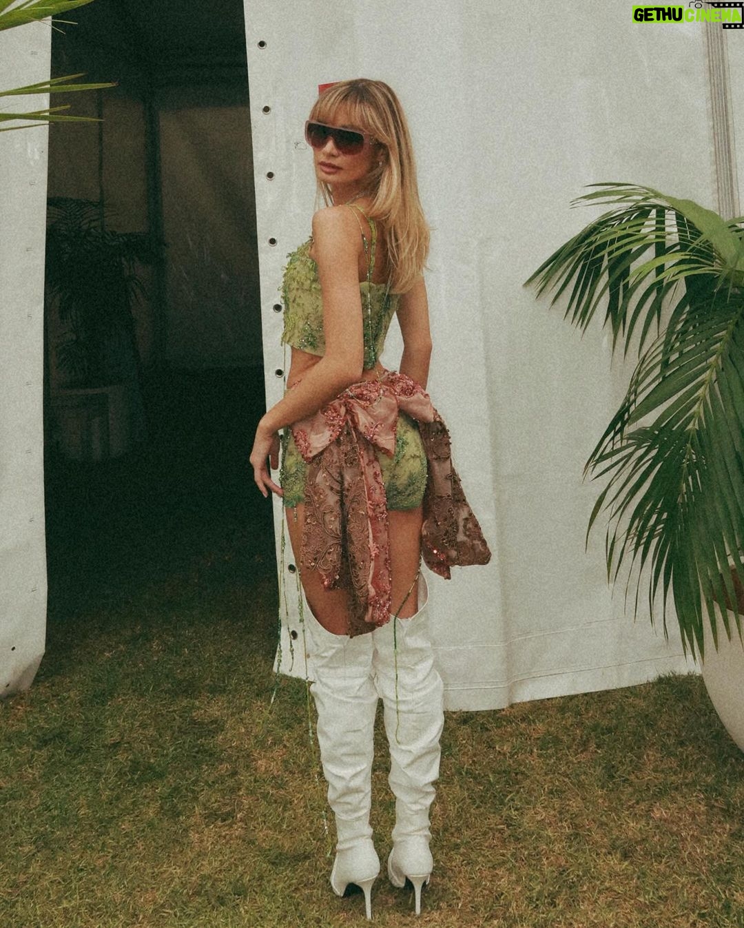 Pia Mia Instagram - collaborated on this custom stage look with my friend and incredible designer and artist @blarstud.io