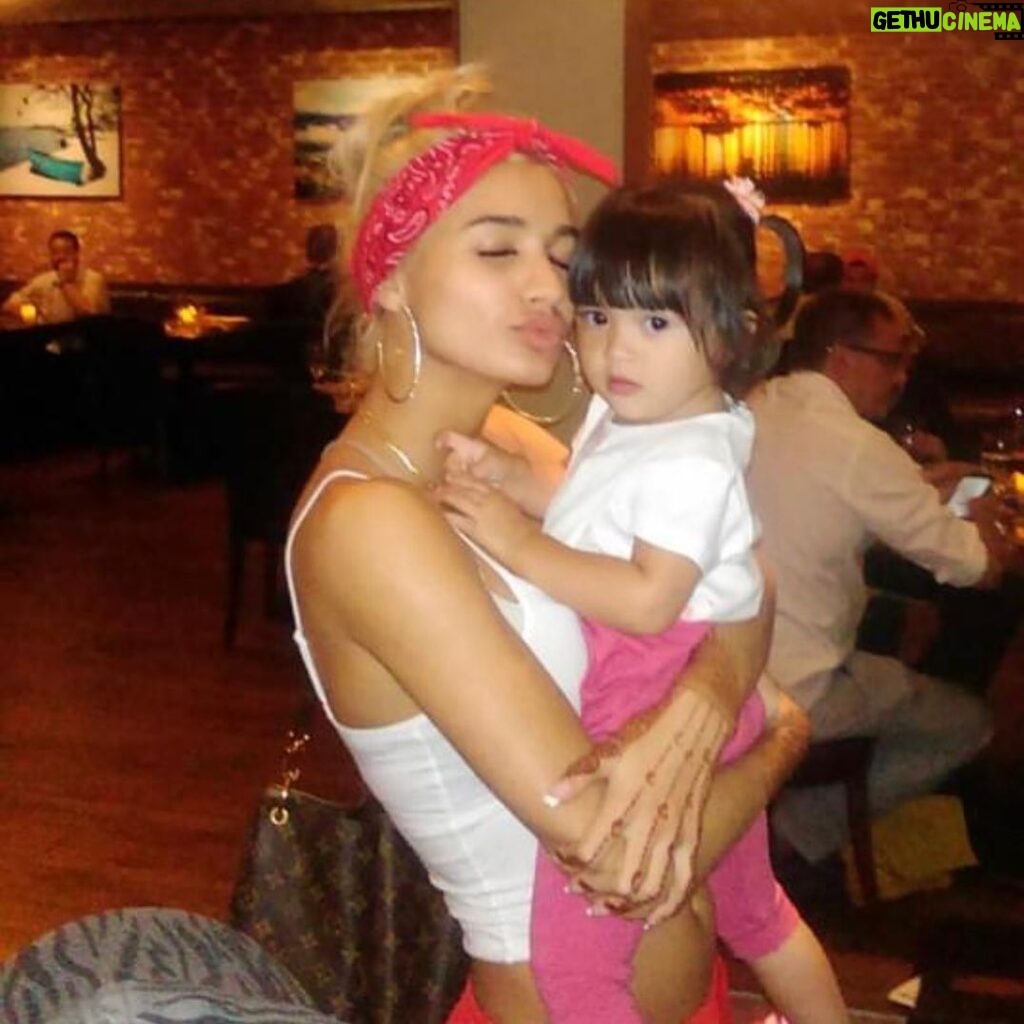 Pia Mia Instagram - Me as a Mom - ft my baby cousin Penelope ❤️