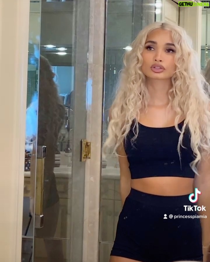 Pia Mia - 63.8K Likes - 🧚🏼🌼 what song next?