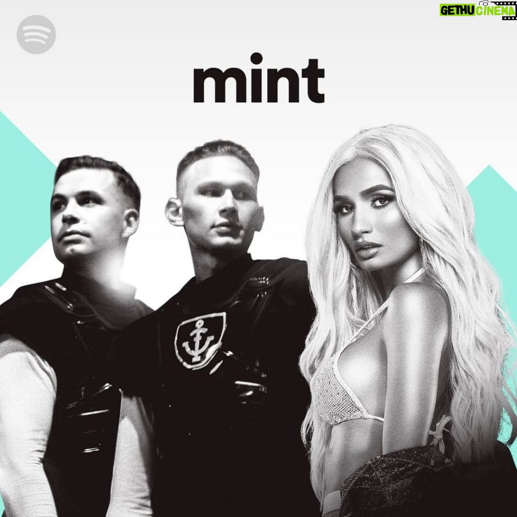 Pia Mia Instagram - # 1 and the cover of Spotify’s MINT playlist 🤍 thank u @spotify congratulations @twocolors LOVEFOOL out now