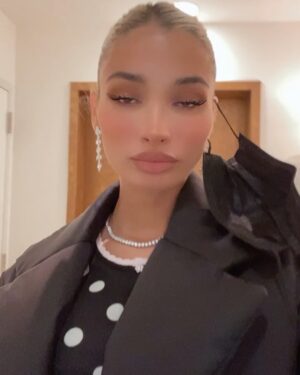 Pia Mia Instagram - here’s a piece of my night