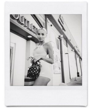 Pia Mia Instagram - swipe for a surprise 💞