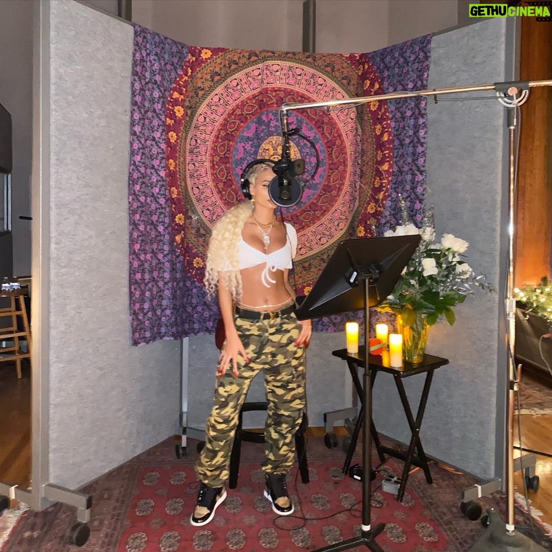 Pia Mia Instagram - love my guys and the project we made over the past couple weeks...canβt wait to give it to you ππ