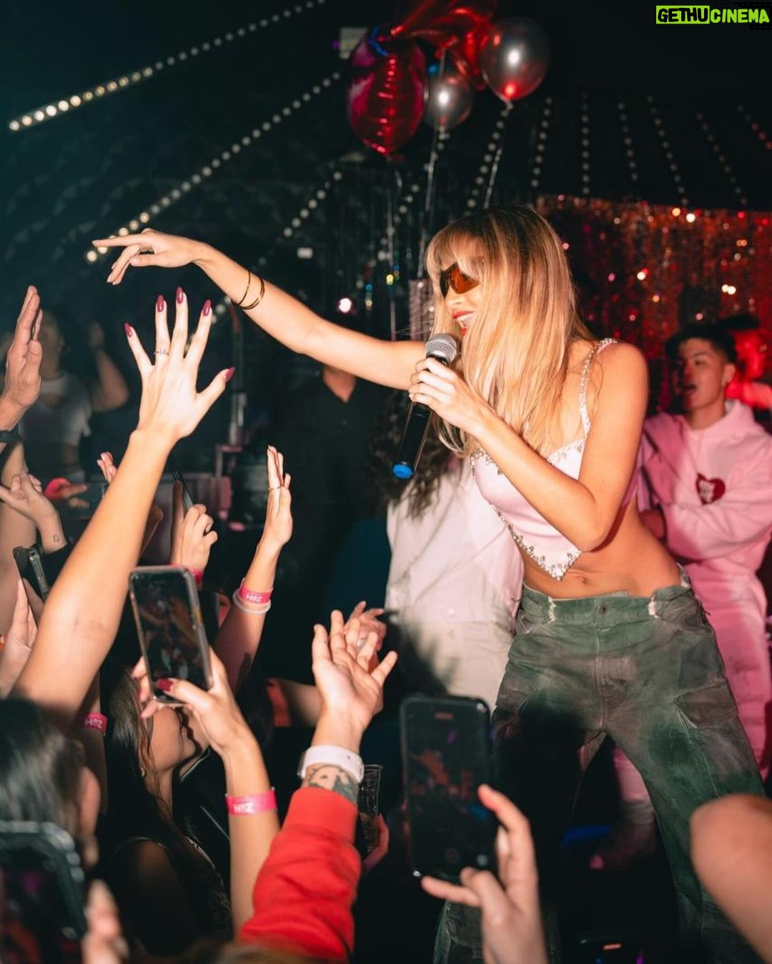 Pia Mia Instagram - Wow you guys were fun! Thank you for dancing with me all night 🤍