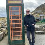 Pierce Brosnan Instagram - PB phone home ☘️ photo by @keelyshayebrosnan
