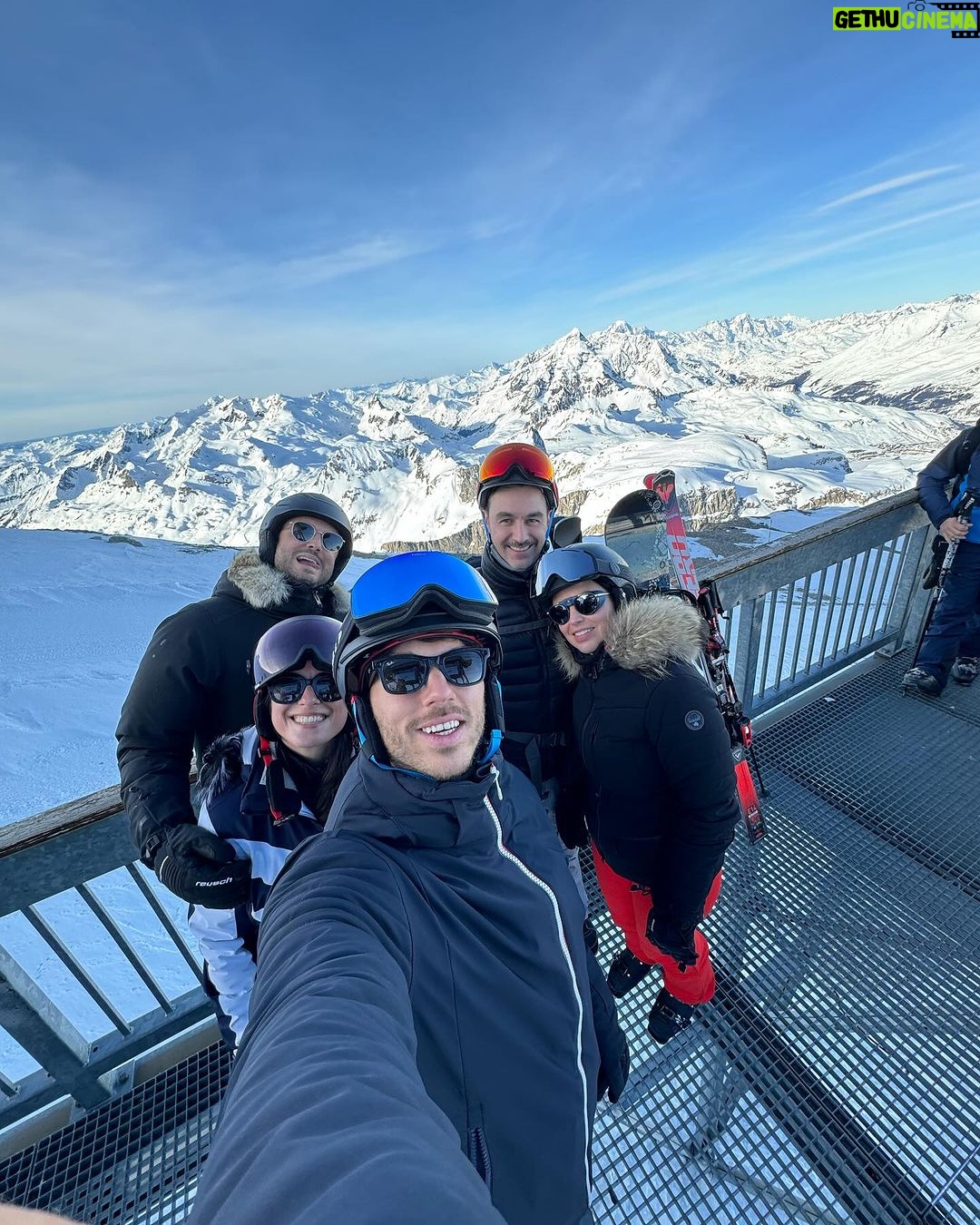 Pierre Gasly Instagram - Ready for a big year, bring it on! Batteries fully charged up.