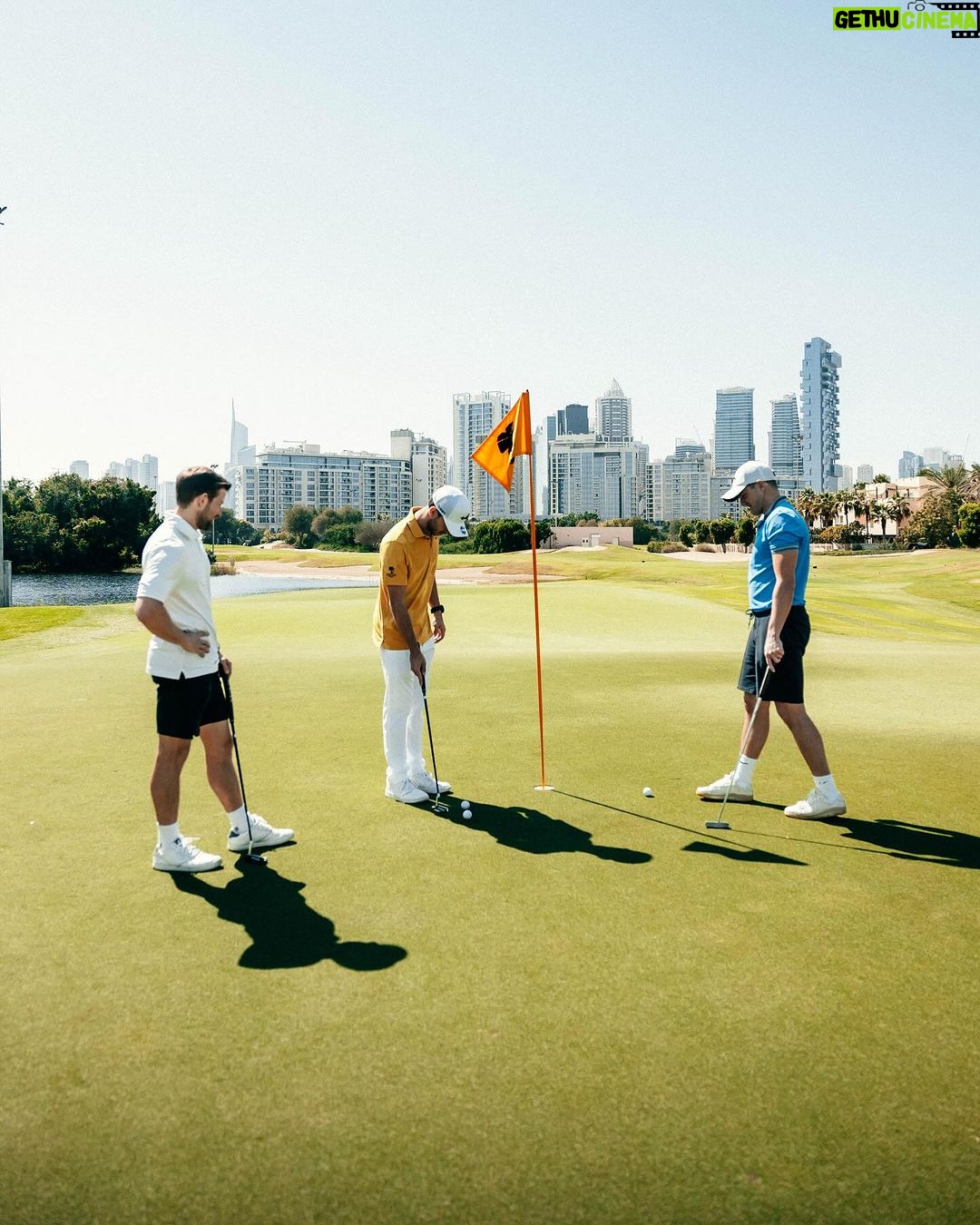 Pierre Gasly Instagram - 🧘♂️🔋⛳️🏌️♂️ Dubai, United Arab Emirates