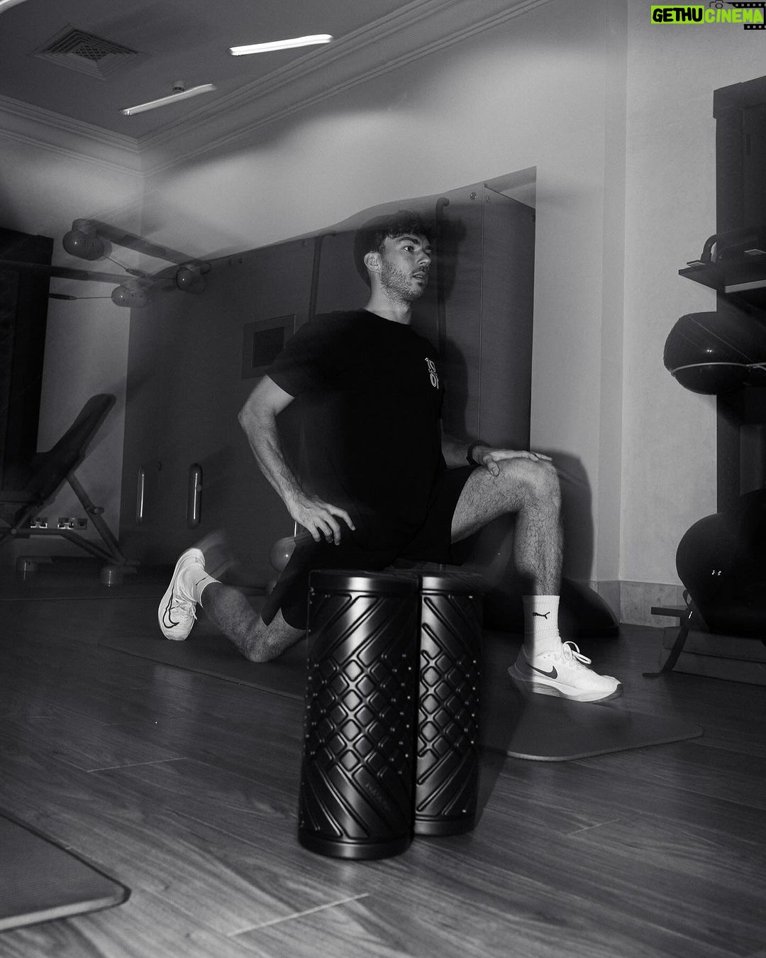 Pierre Gasly Instagram - Last big pushhhh! 💪🏼 Ready for that first race of the year, let the fight start!