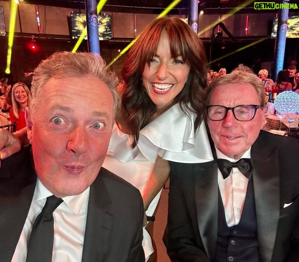 Piers Morgan Instagram - Great night at The Sun’s brilliant Who Cares Wins awards show, superbly hosted by devilishly divine Davina. So many wonderfully deserving winners, and another reminder that our NHS may not be perfect but it’s still the envy of the world. Sat next to my old mate Harry Redknapp, who was on hilarious form albeit a little nervous about Sunday’s North London Derby.. as he should be, Arsenal are going to pulverise Spurs. Roundhouse, Camden