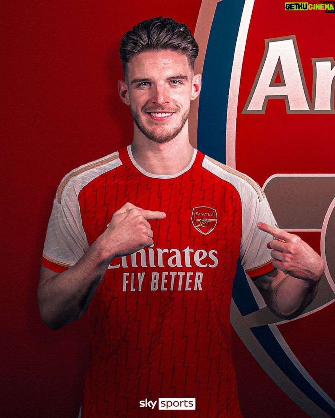 Piers Morgan - 26.4K Likes - BOOM!
It's official: Declan Rice is a £105 million Gooner.
Biggest transfer in British football history, and worth every penny.
Brilliant player, massive signing.
Welcome Declan - you're exactly what we need.