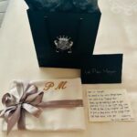 Piers Morgan Instagram - This is why I love staying at the Carlyle hotel in New York… the wonderful staff always know exactly how to bring a smile to my face. Arsenal cupcakes to celebrate the Declan Rice signing, and a monogrammed pillow-case to celebrate my 25th stay there. What a classy touch. Thank you! The Carlyle, A Rosewood Hotel