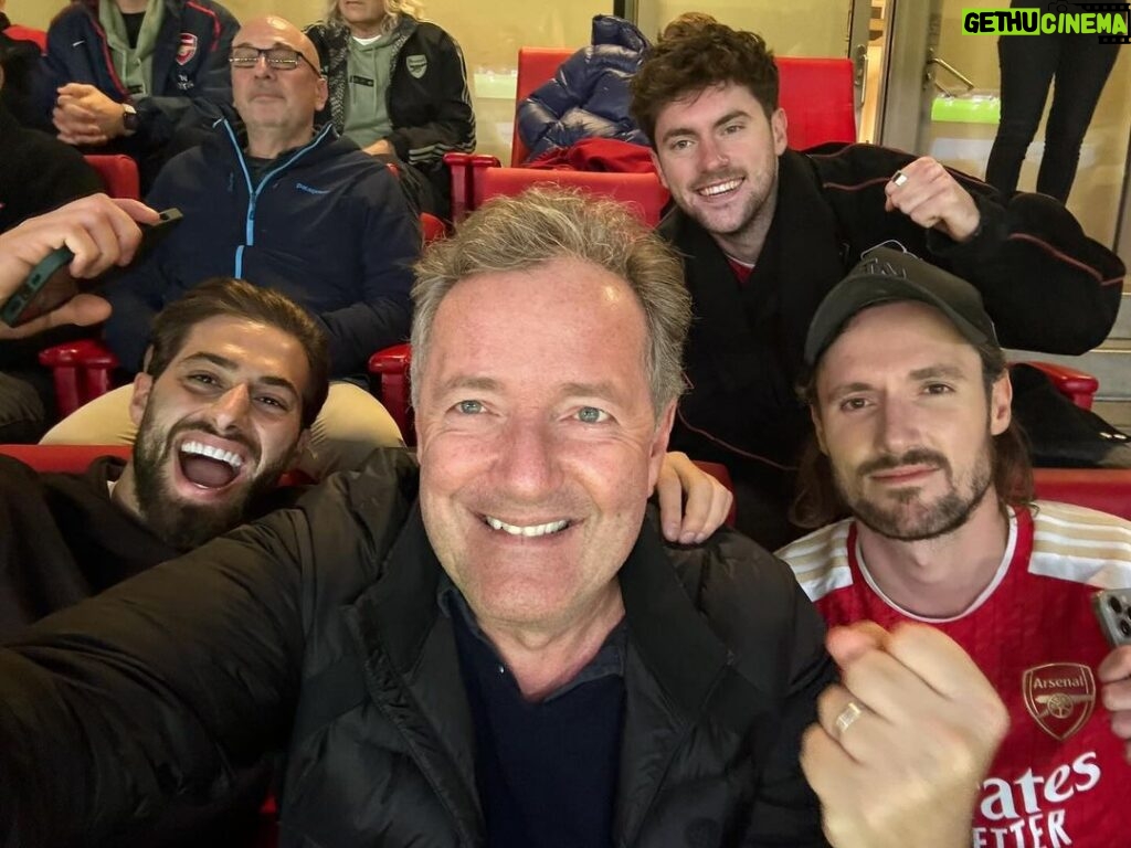 Piers Morgan Instagram - Gooner love island. 😍 Arsenal Stadium