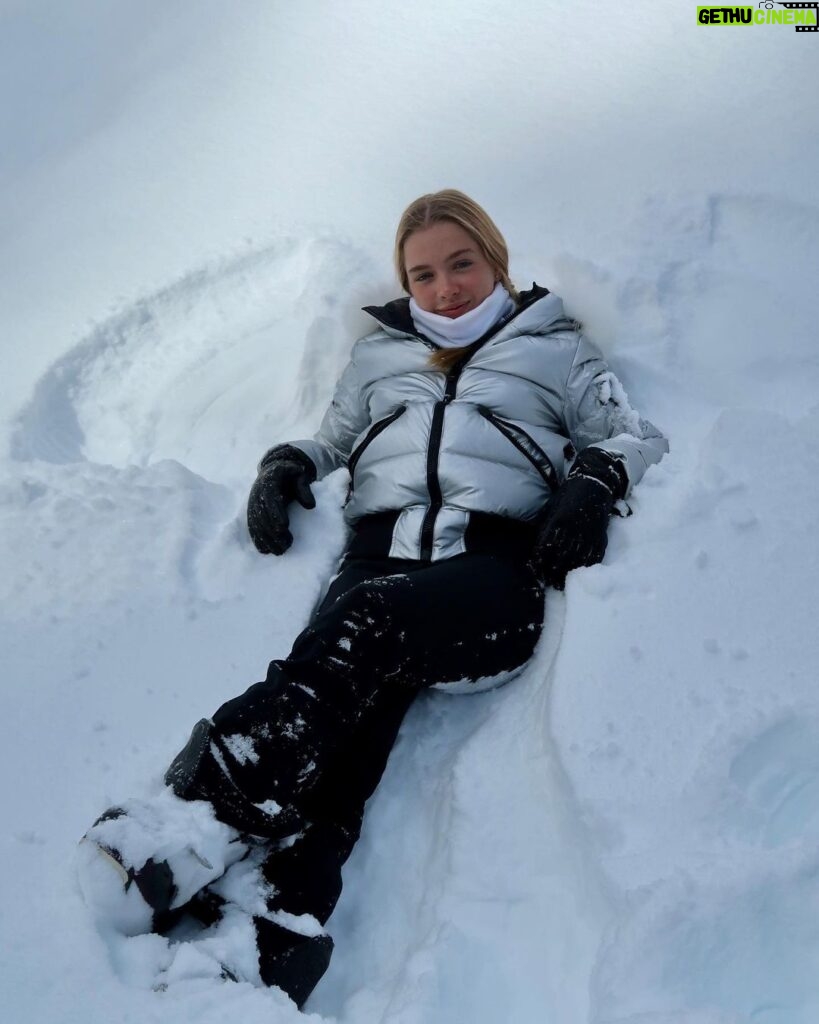 Pietra Quintela Instagram - você quer brincar na neve? ☃️ ( feeling like Elsa ) Park City, Utah