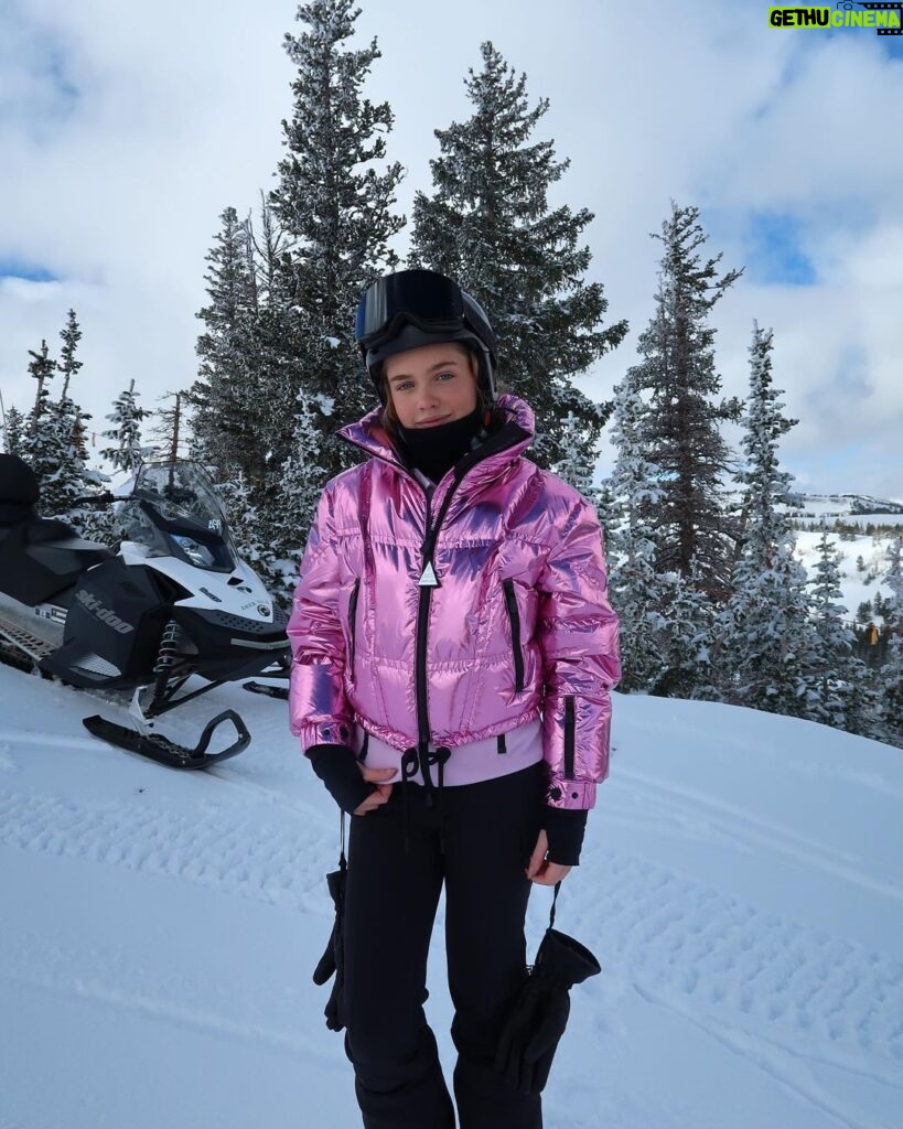 Pietra Quintela Instagram - Penelope Charmosa versão ski; 😚🎀💅🏼🩷👱🏻‍♀️ (Sim, fui da praia pra neve) Deer Valley Mountain
