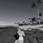 Pietra Quintela Instagram - vivendo um filme com essa trilha sonora <3 🎶🌅🖖🏼🌺🌊👙🌴 #hawaii Kona, Big Island, Hawaii