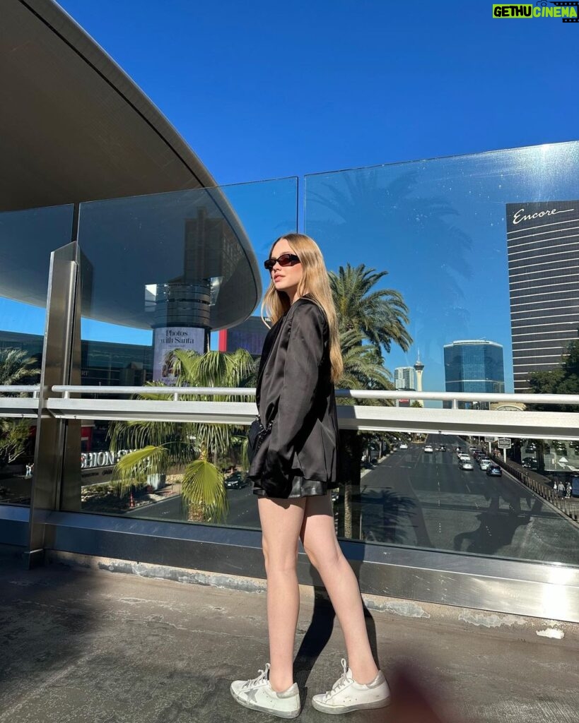 Pietra Quintela Instagram - Vegas baby! 🪩🖤 Las Vegas