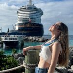 Pietra Quintela Instagram - Um dia na ilha privada da Disney: Castaway Cay 🌊 Segunda parada do @disneycruiseline , que lugar surreal! 💙 #DisneyDream #DisneyCruiseLine Disney's Castaway Cay