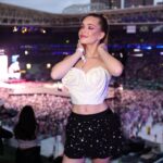 Pietra Quintela Instagram - The Eras Tour ( @lifebyvivara ‘s version ) 🖤✨💍 Foi surreal, melhor show da vida no #camarotelife