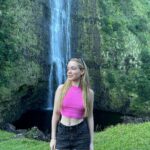 Pietra Quintela Instagram - Hawaii from another point of view… 🚁⛰️👀 Kona Island, Hawaii