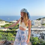 Pietra Quintela Instagram - In the blue mood <3 🤍🩵💙 Il Riccio - Capri